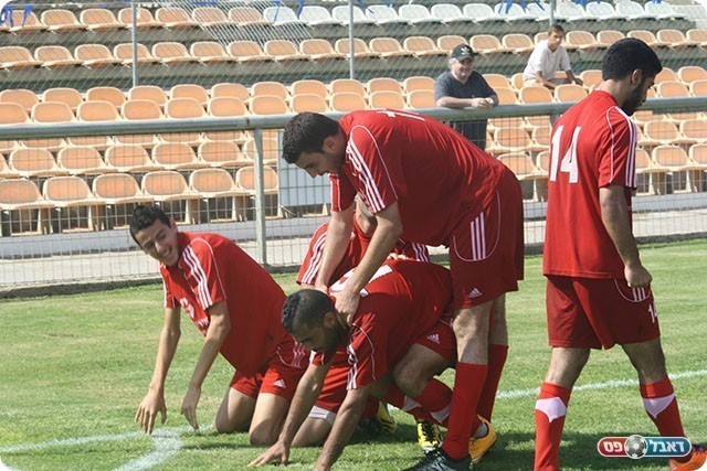 חגיגות השער של מחמוד עוואד (מיכה פישנזון)